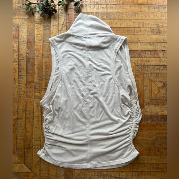 Lululemon See the Horizon mock neck ruched tank top - Picture 2 of 4